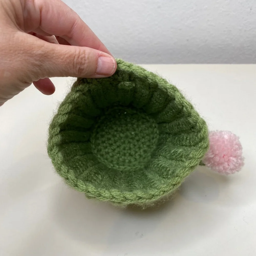 Handmade Crochet Cactus‎ Pencil Holder Green Pink Flower Desk Organizer Basket